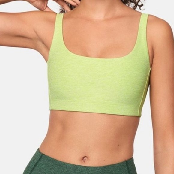 OUTDOOR VOICES WARMUP SHORTS SET IN LEMONGRASS - Picture 3 of 5